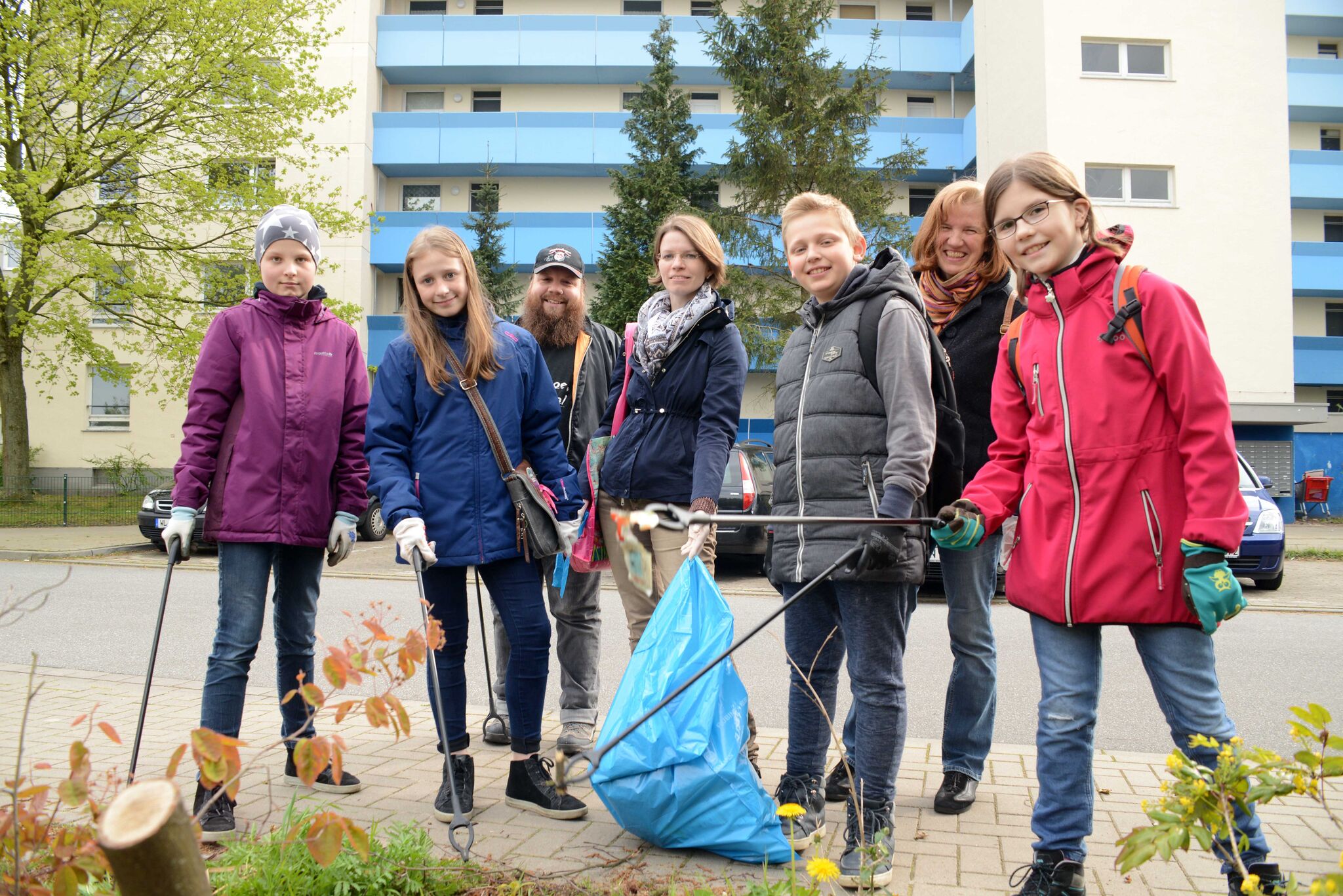 Kinderbischoefe_sammeln_Muell_in_Winsen_Bild_2 Foto Wilfried Staake