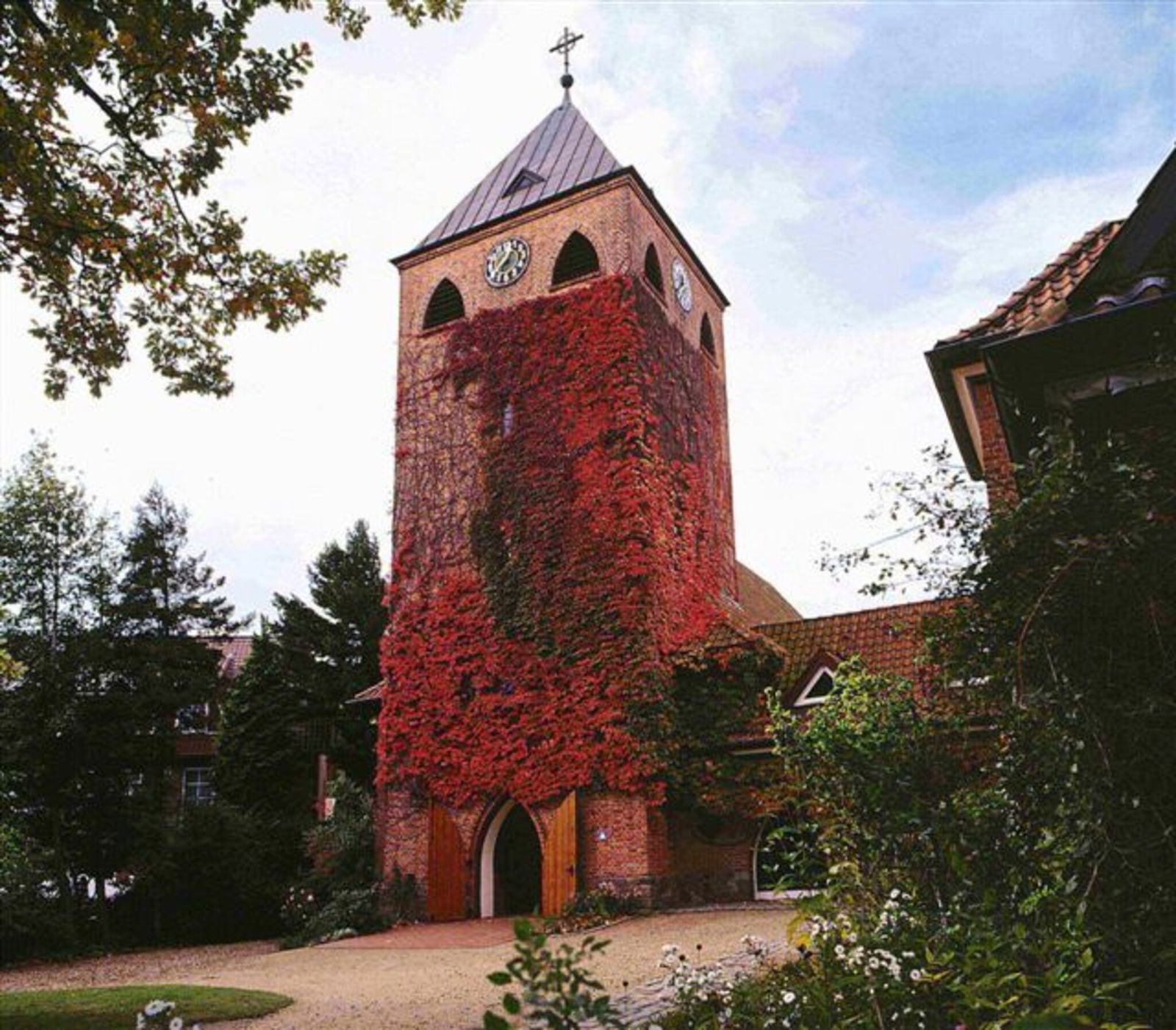 Kirchturm-300TitelKreuzkircheNenndorf