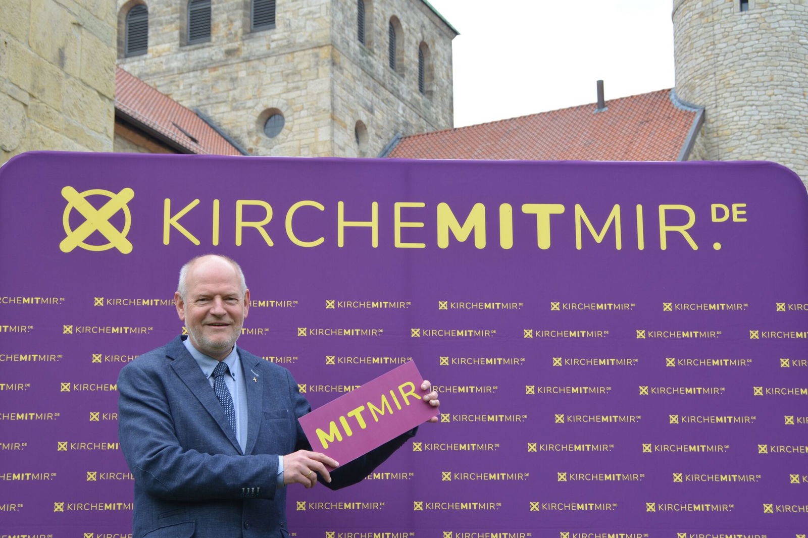 Landessuperintendent Eckhard Gorka_Kirche Mit Mir vor Michaeliskirche Hildesheim