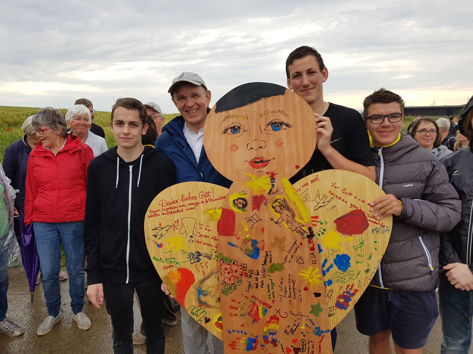 Taufengelwanderung_HiLandAlfeld_Bischof Meister_Wanderer