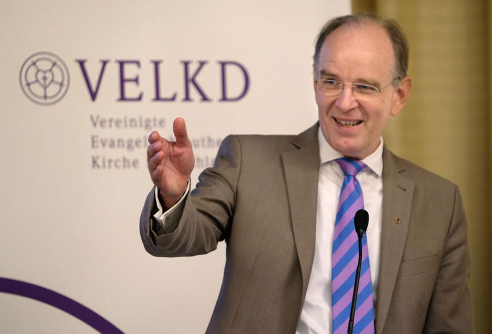 Ralf Meister_VELKD_Geste