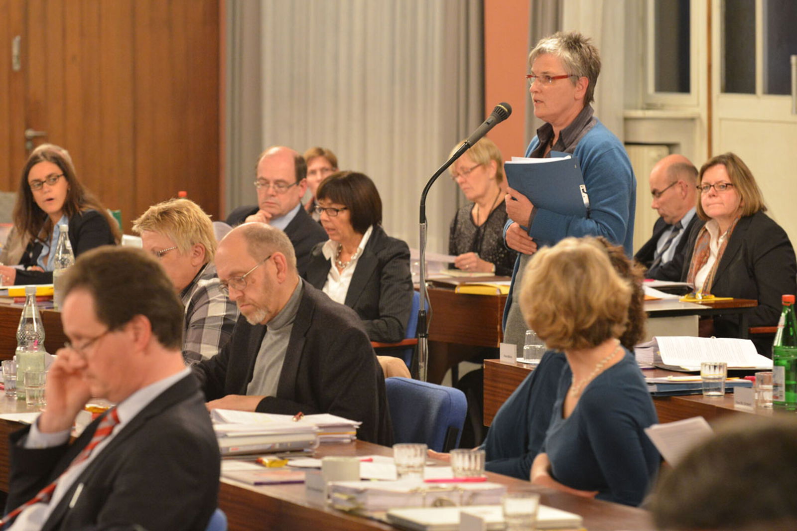 Dede_spricht_aus_plenum