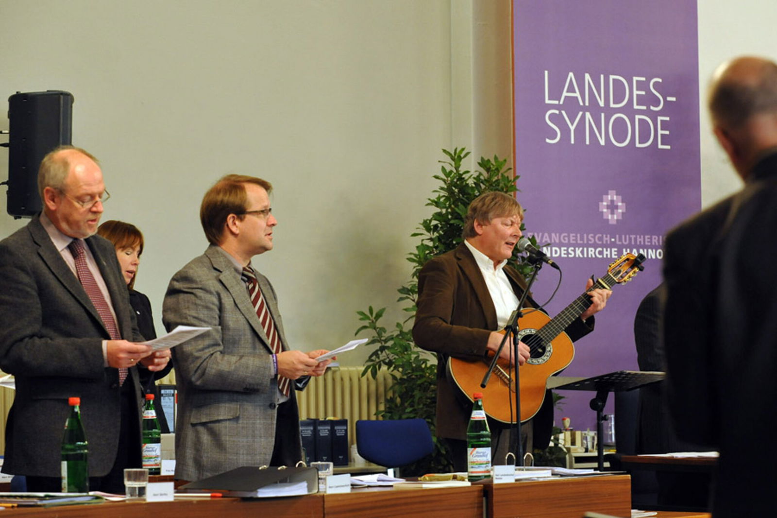 Singen während des Berichtes