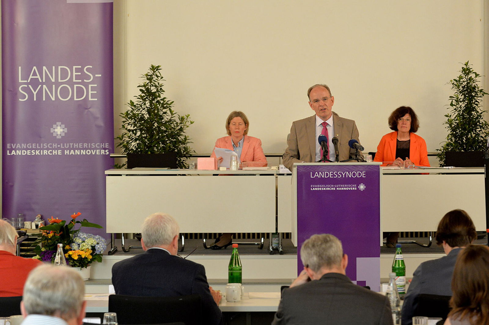 landesbischof_frontal