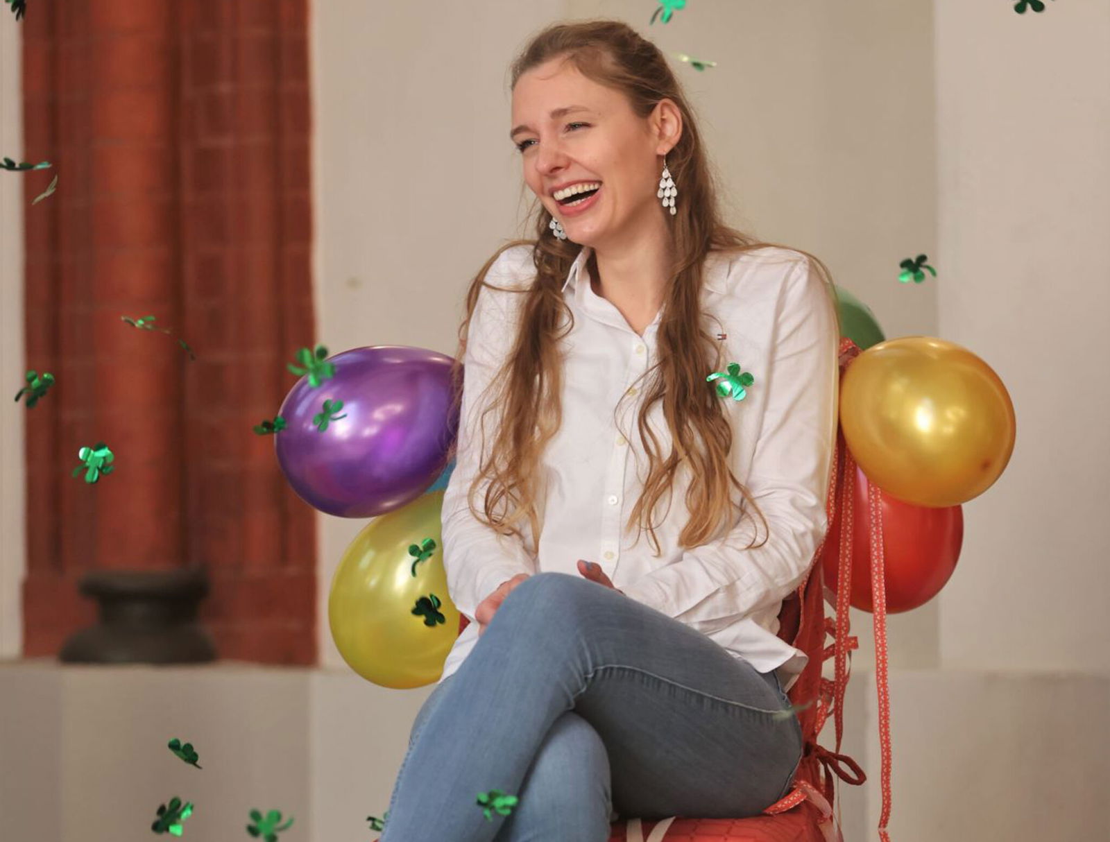 Viel Farbe und Fröhlichkeit gab es in der Syker Kirche am Samstag, 25. Februar, zur Einsegnung von Gianna Leja zur Diakonin durch Regionalbischof Friedrich Selter.