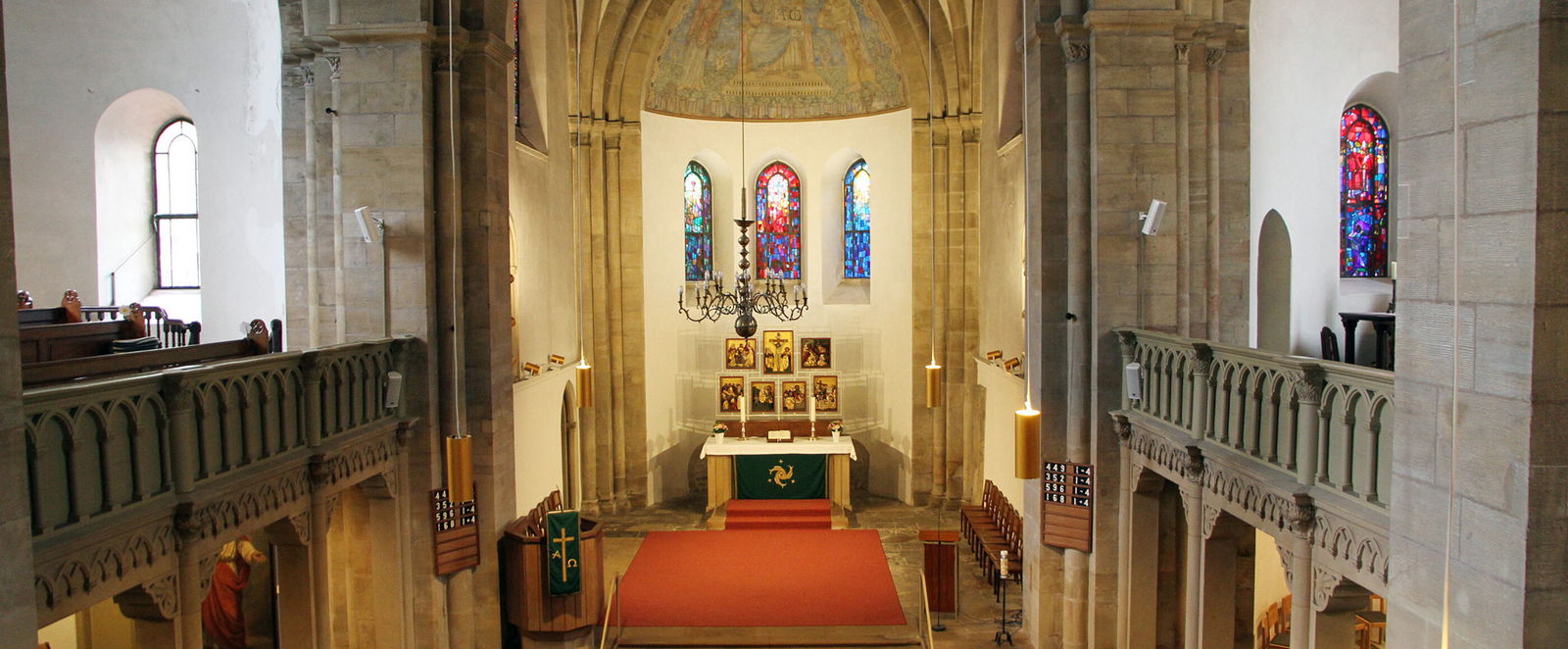 Der Innenraum einer Kirche.