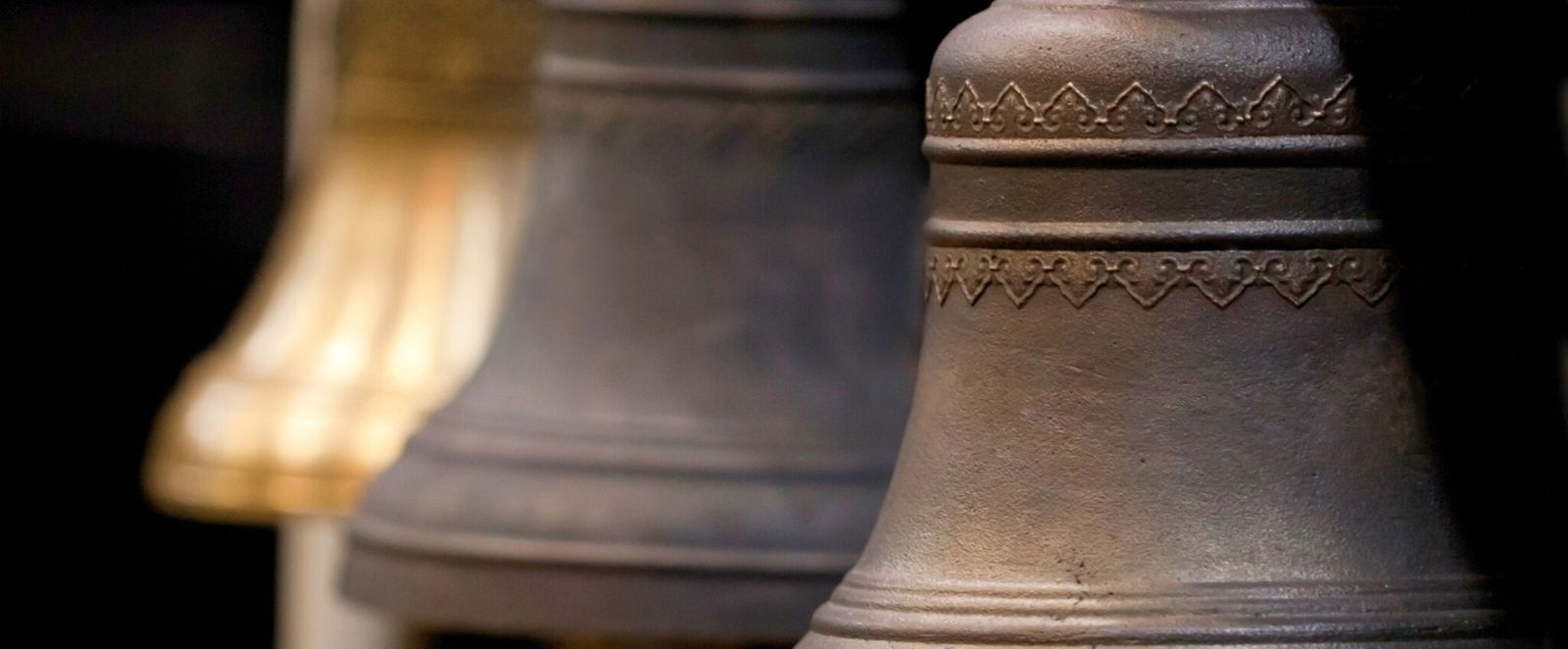 Glocken in einem Kirchturm