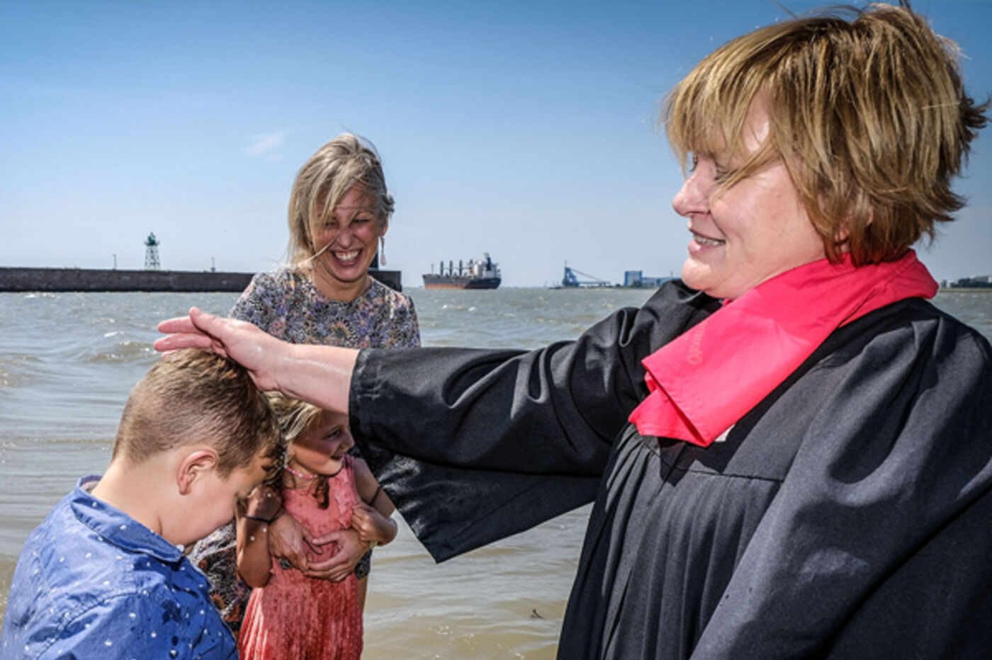 Superintendentin Susanne Wendorf tauft am Meer
