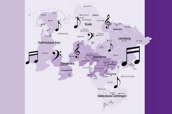 Eine in lilatönen gehaltene Landkarte des Gebietes der Landeskirche Hannovers mit schwarzen Noten.