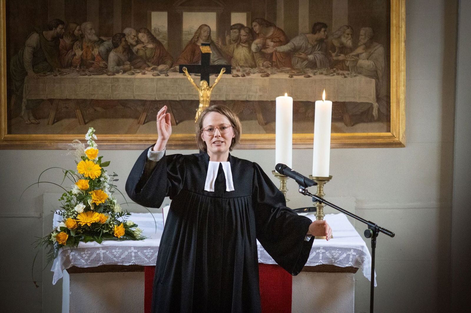 Pastorin Viktoria Kratochwill spendete nach ihrer Ordination den Segen.