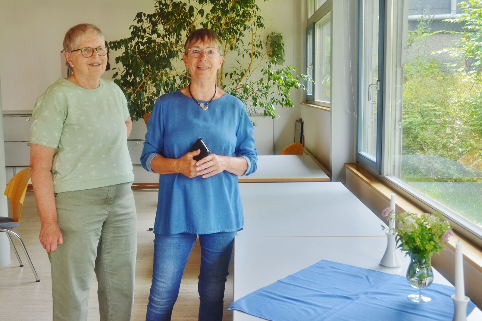 Dorothea El-Bathich (l.) und Dorothea Römpage vom Kirchenvorstand