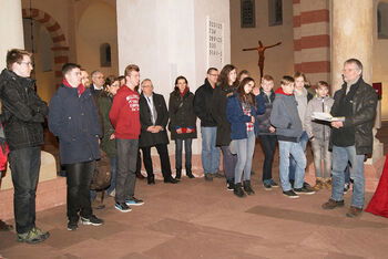 Dietrich-Waltemate-mit-Besuchern