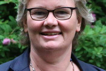 Lore Julius war bis Februar Pastorin der Evangelischen Studierendengemeinde Osnabrück. Foto: Johanna Julius