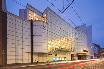 Schauspielhaus_theater_building_Prinzenstrasse_Mitte_Hannover_Germany_02