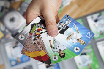 fussball_kinderhaende_bilder