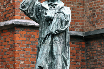 lutherstatue_marktkirche_hannover