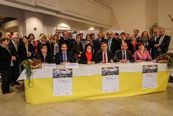 Hospi_Charta_Konfoederation_Unterzeichnung