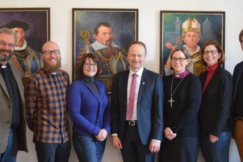 Bischoefin Hartley aus Leeds_Besuch KK Verden_Gruppenfoto mit Steinhausen