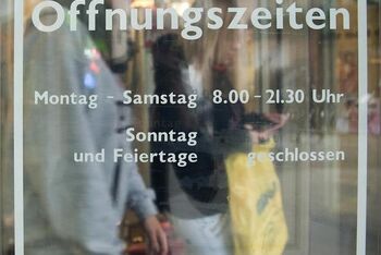 Ladenoeffnungszeiten_Symbolbild