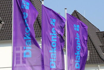 Diakonie_Fahnen