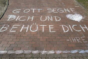 Osteraktion_Hambergen_Kreidebotschaft