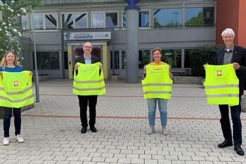 Diakonie_Caritas_Unterkunft Wohnungslose Hannover_Warnwesten