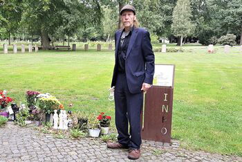 Armutsbeerdigung_Staki_Gerd P