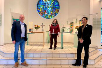 Superintendent_Dirk_Jäger_Pastorin_Dorothea_Blaffert_Pastor_Dr._Florian_Schneider_Lutherkirche_Neu_Wulmstorf.Foto_C_Wöhling (002)