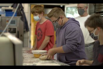 5000 Brote_Konfis_Backstube Kappelmann