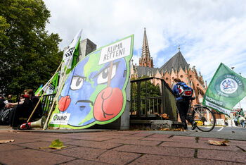 Die von Schülern gegründete Bewegung „Fridays for Future“ will an diesem Freitag (3. März) in fast 250 Städten für mehr Klimaschutz streiken. Archivfoto: epd-Bild/Nancy Heusel