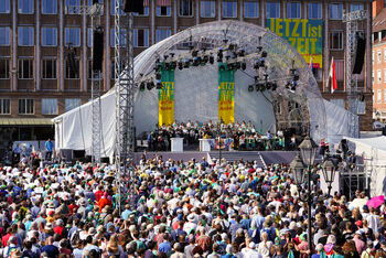 Eroeffnung-Strassenfest-epd