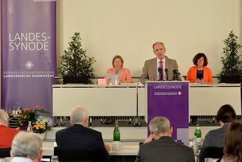 landesbischof_frontal