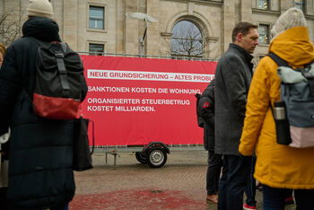 Großplakat gegen die Bürgergeld-Reform