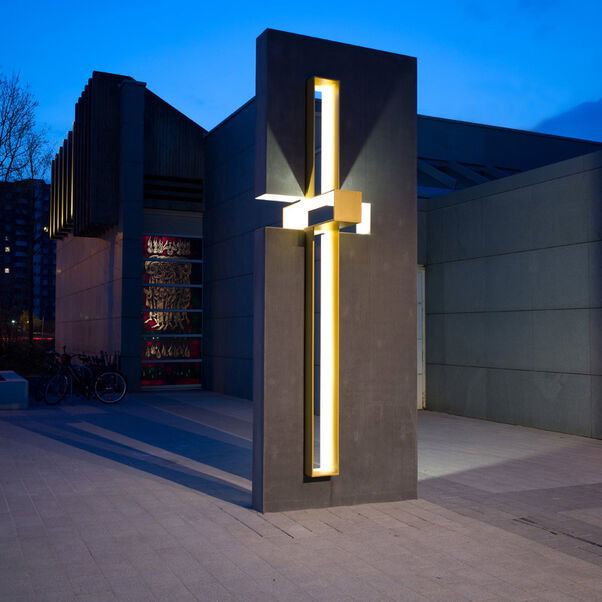0819_Kreuz_im_Vordergrund_12837606