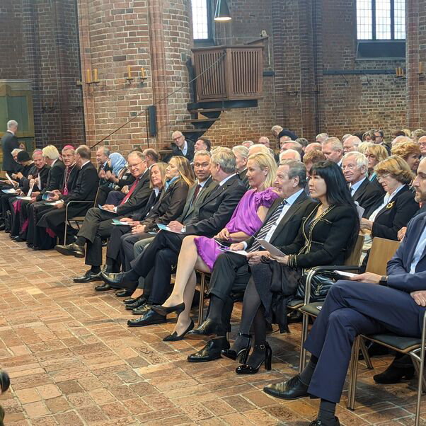 Zu dem ökumenischen Gottesdienst am Montagvormittag in der Marktkirche Hannover kamen 200 Gäste. (Foto: Themenraum)