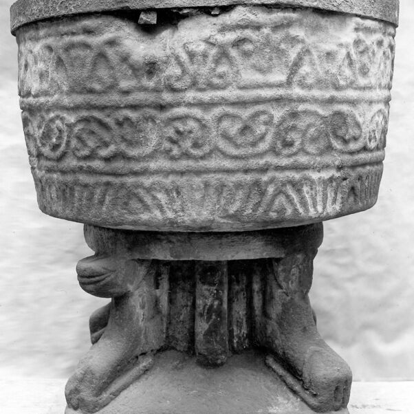 Historischer Taufstein