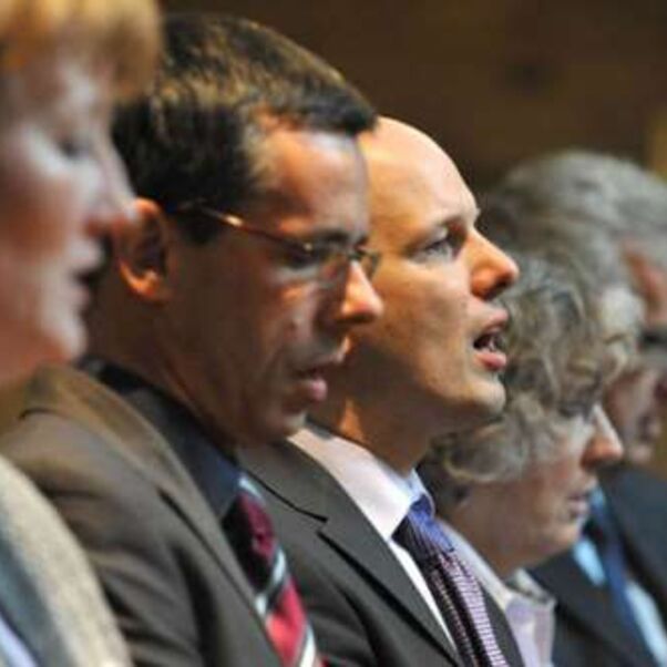 Eröffnungsgottesdienst: Bildmitte (v.l.) Bernd Ranke (Sprengel Hildesheim-Göttingen) und Dr. Jörn Michael Schröder (Sprengel Osnabrück) 