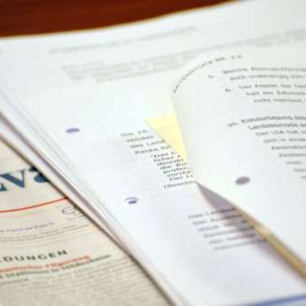 Stets informiert: Die Evangelische Zeitung gehört für Synodale einfach dazu