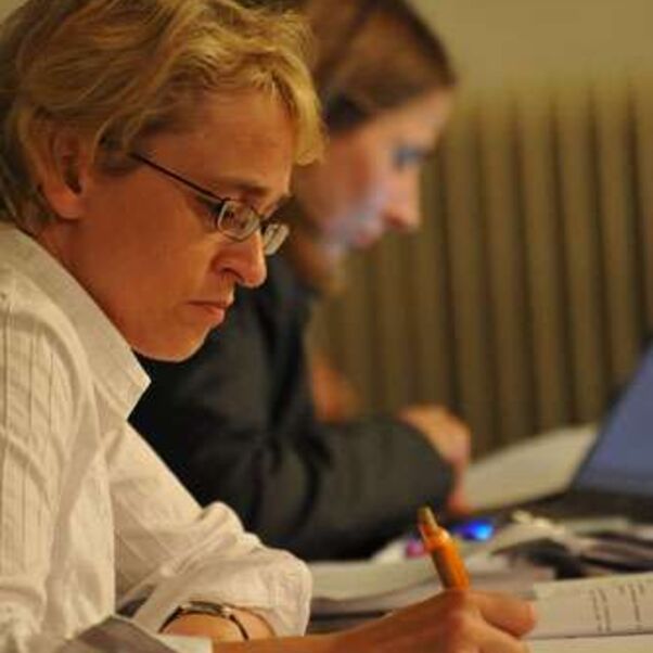 Synodenberichterstattung: (v.l.) Hannegreth Grundmann, Sprengel Ostfriesland und Stefanie Arnheim, stellv. Pressesprecherin