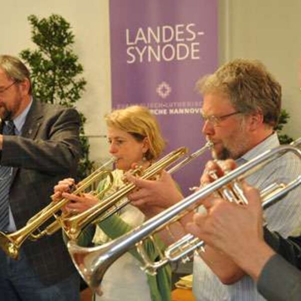 Bläsermusik vor dem Bericht des Landesbischofs