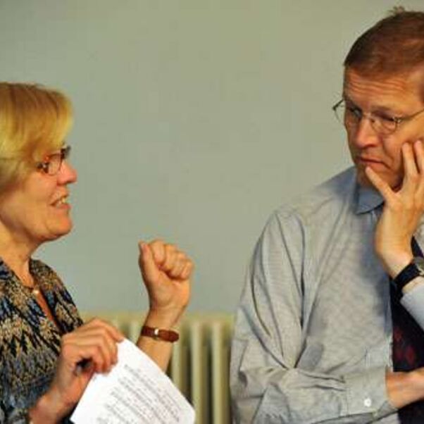 Auch in den Pausen wird am dritten Synodentag engagiert weiter diskutiert. 