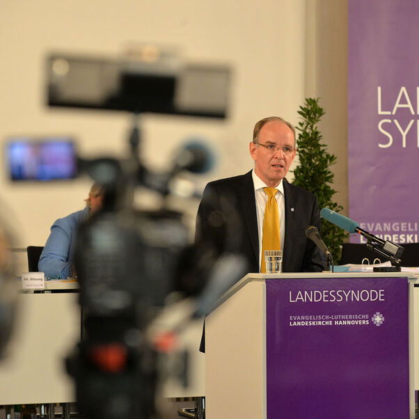 kamera_bischofsbericht_links