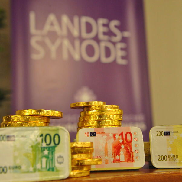 geld_gestapelt_landessynode