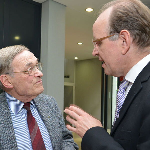 hirschler_meister_gespraech