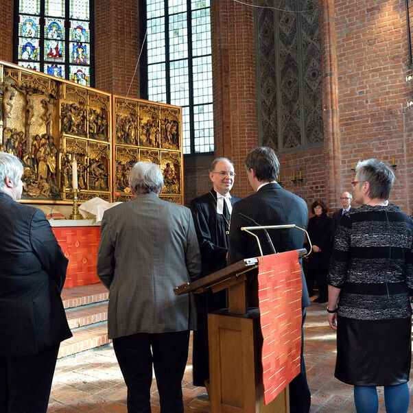 Bischof nimmt das Gelöbnis ab