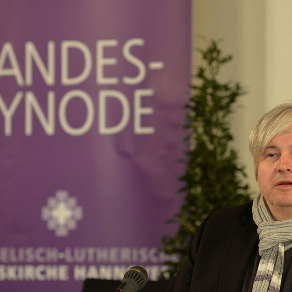 JS5_6151_Joern_Surborg