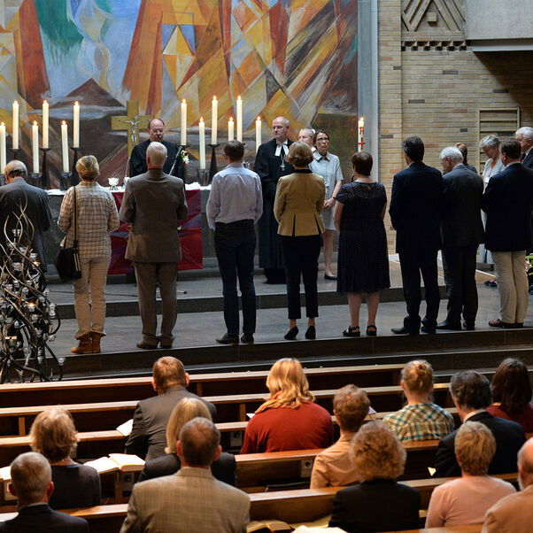 abendmahl_von_hinten