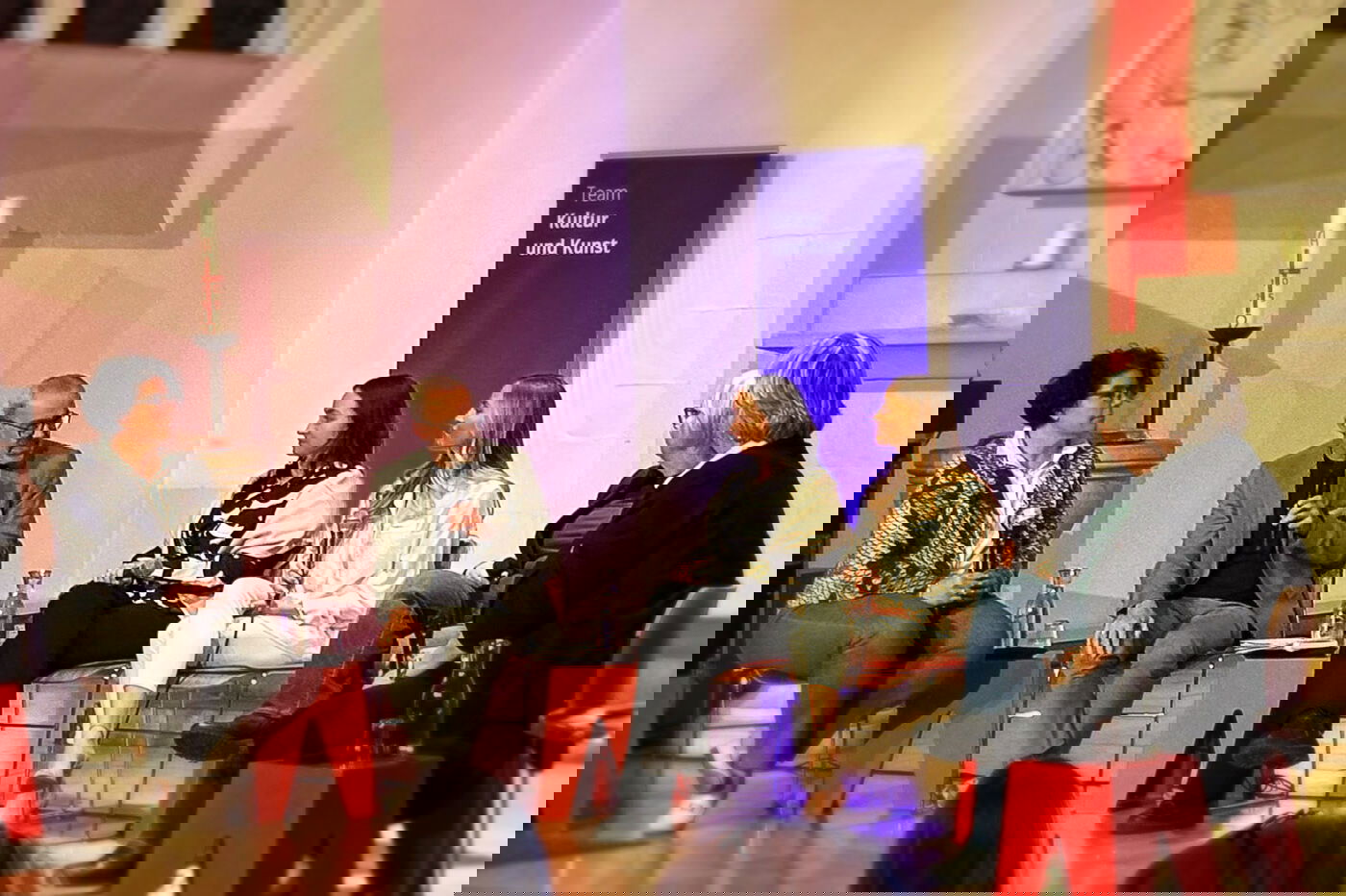 Podium Frauen und Geld