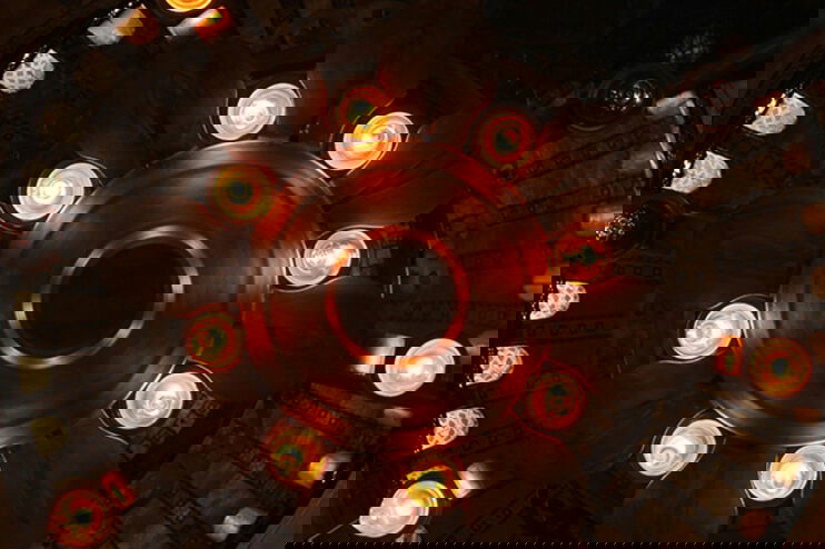 Deckenbeleuchtung in der Hagia Sofia