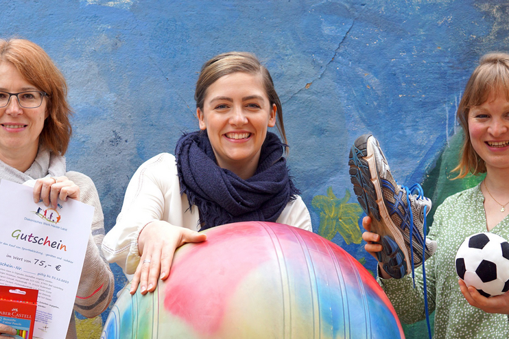 Organisieren im Kirchenkreis Harzer Land die Gutscheinausgabe für Lernmittel und Sportzeug (von links): Susanne Mende, Dana Brömme und Anja Kanzinger.
